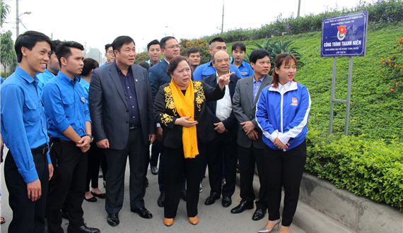 Kiểm tra công trình thanh niên thực hiện tốt Chương trình 04 tại quận Hoàng Mai và huyện Gia Lâm