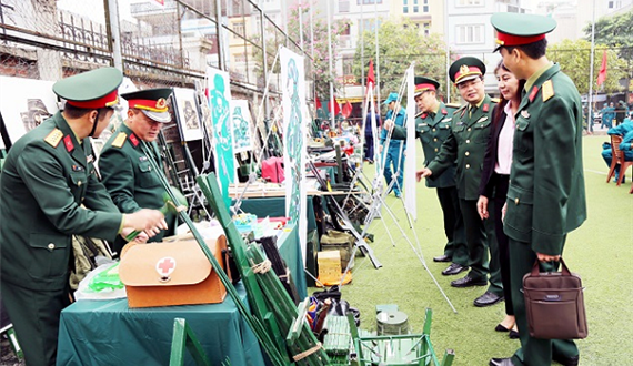 Lực lượng vũ trang quận Hà Đông ra quân huấn luyện năm 2019