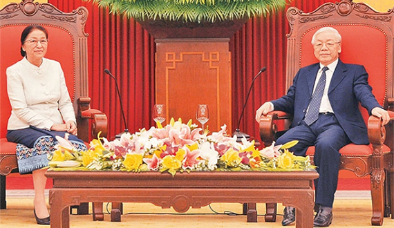Tổng Bí thư, Chủ tịch nước Nguyễn Phú Trọng, Thủ tướng Nguyễn Xuân Phúc tiếp; Chủ tịch Quốc hội Nguyễn Thị Kim Ngân hội đàm với Chủ tịch Quốc hội Lào Pa-ny Y-a-tho-tu