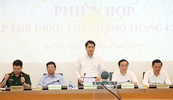 Tập thể UBND thành phố Hà Nội họp, xem xét một số nội dung thuộc thẩm quyền