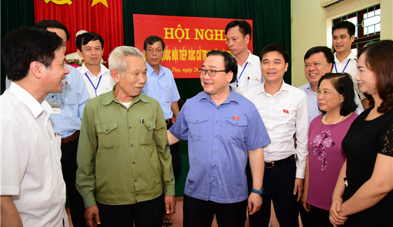 Bí thư Thành ủy Hà Nội Hoàng Trung Hải tiếp xúc với cử tri hai huyện Phúc Thọ, Thạch Thất