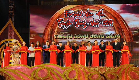 Khai mạc Festival văn hóa truyền thống Việt – “Thăng Long bừng sáng”