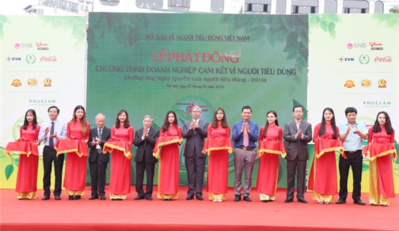 Lễ phát động “Chương trình doanh nghiệp cam kết vì người tiêu dùng”