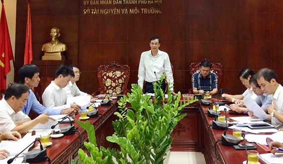 Phó Bí thư Thành ủy Hà Nội Đào Đức Toàn kiểm tra việc thực hiện Chương trình 03-CTr/TU tại Sở Tài nguyên và Môi trường