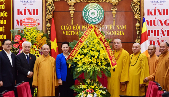 Chủ tịch Quốc hội Nguyễn Thị Kim Ngân chúc mừng Giáo hội Phật giáo Việt Nam nhân dịp Lễ Phật đản