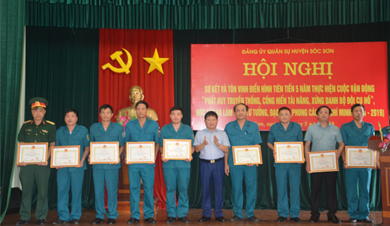 Phát hiện nhiều tấm gương tiêu biểu trong thực hiện Cuộc vận động  “Phát huy truyền thống, cống hiến tài năng, xứng danh Bộ đội Cụ Hồ”