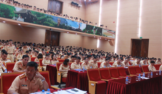 Lực lượng CSGT Hà Nội: Nâng cao văn hóa ứng xử và giải quyết công việc với Nhân dân trong quy trình công tác