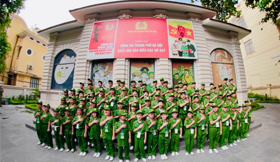 Tiếp tục chương trình trải nghiệm thực tế: “Học làm chiến sỹ Công an” năm 2019