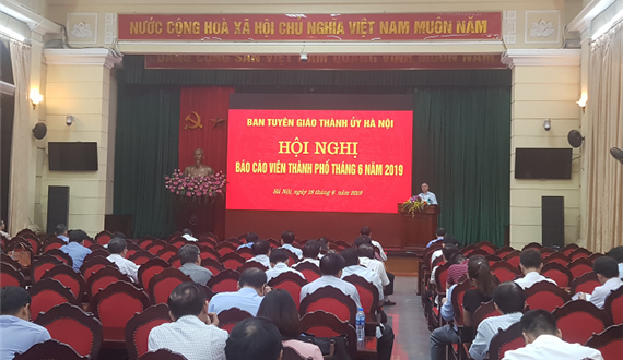 Hội nghị báo cáo viên Thành phố tháng 6 thông tin nhiều nội dung quan trọng