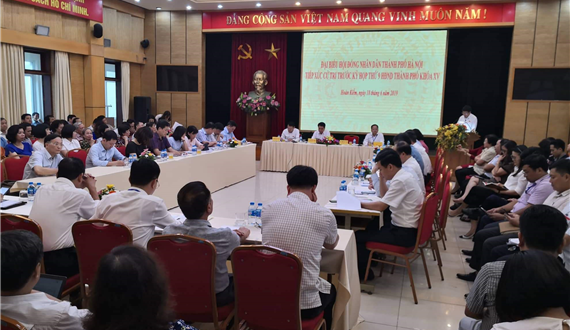 Chủ tịch UBND thành phố Hà Nội Nguyễn Đức Chung tiếp xúc với cử tri quận Hoàn Kiếm