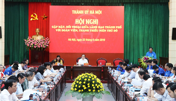Bí thư Thành ủy Hà Nội Hoàng Trung Hải đối thoại với đoàn viên, thanh thiếu niên