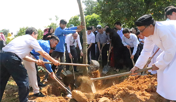 Ủy ban MTTQ Thành phố và các tổ chức tôn giáo chung tay bảo vệ môi trường