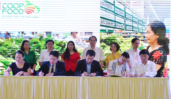 Doanh nghiệp Hà Nội chung tay hành động chống rác thải nhựa