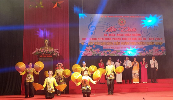 Tưng bừng Hội diễn ca múa nhạc “Nhớ một thời hào hùng trên những cung đường huyền thoại”