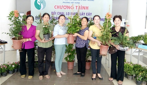 "Đổi chai lọ nhựa lấy cây xanh" - Mô hình mới mang lại hiệu quả thực tiễn