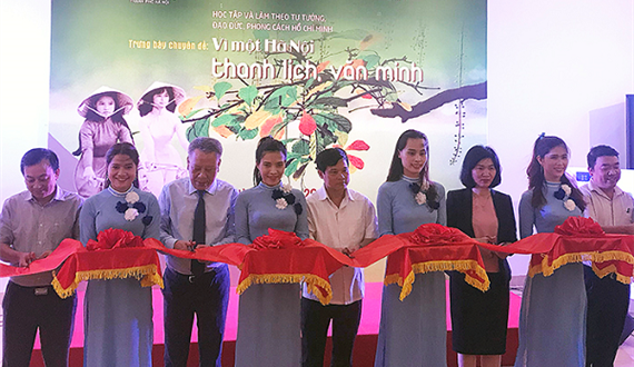 Khai mạc Triển lãm “Vì một Hà Nội thanh lịch, văn minh”