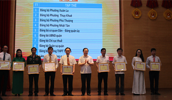 Quận ủy Tây Hồ nhân rộng những tấm gương tiêu biểu, điển hình trong “Học tập và làm theo tư tưởng, đạo đức, phong cách Hồ Chí Minh”