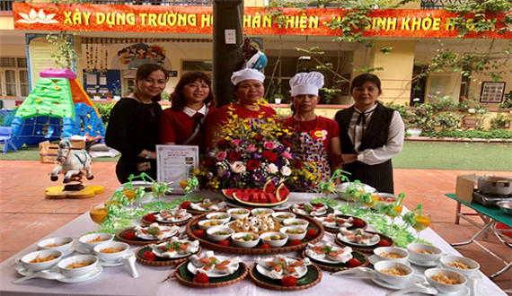 Bông hoa đẹp trong vườn hoa dâng Bác