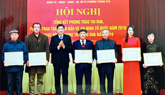 Người Bí thư Chi bộ gương mẫu, trách nhiệm