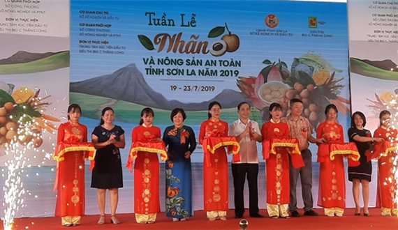 Khai mạc Tuần lễ Nhãn và nông sản tỉnh Sơn La tại Hà Nội
