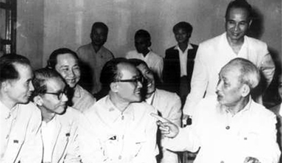 Quan điểm của Hồ Chí Minh về chống chủ nghĩa cá nhân và công tác xây dựng Đảng hiện nay