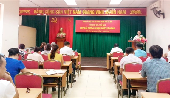 Đảng ủy khối các cơ quan Thành phố khai giảng Lớp bồi dưỡng nhận thức về Đảng