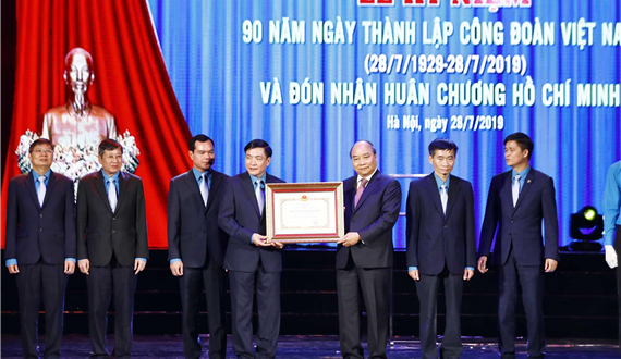 Kỷ niệm 90 năm Ngày thành lập Công đoàn Việt Nam (28/7/1929 - 28/7/2019): Khẳng định vai trò tiên phong của giai cấp công nhân Việt Nam
