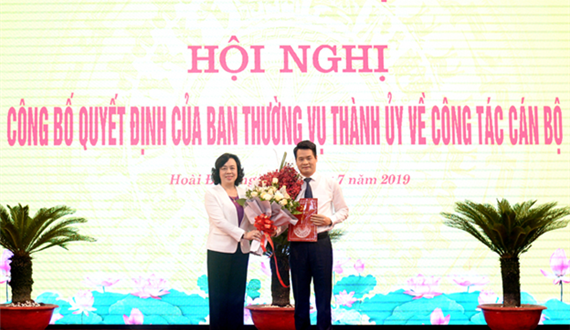 Đồng chí Nguyễn Quang Đức giữ chức vụ Bí thư Huyện ủy Hoài Đức