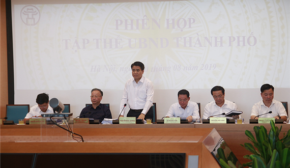 Tập thể UBND thành phố Hà Nội họp phiên thường kỳ tháng 8