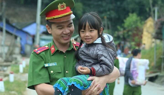 Trung úy Lê Văn Ba: Tấm lòng hãy để gió cuốn đi