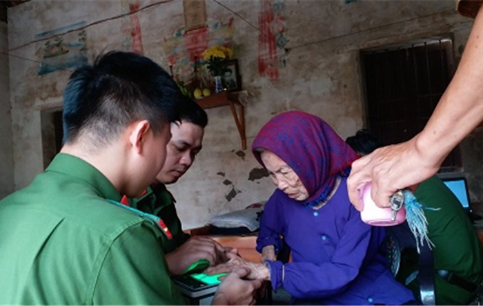 “Việc làm tuy nhỏ nhưng thể hiện tinh thần làm việc tận tụy của lực lượng Công an Hà Nội”