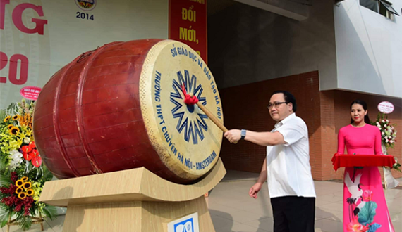 Bí thư Thành ủy Hà Nội Hoàng Trung Hải dự Lễ khai giảng mở đầu năm học mới