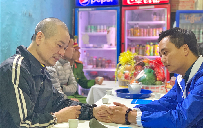 Thành đoàn Hà Nội thăm, động viên các gia đình chiến sỹ hy sinh tại Đồng Tâm