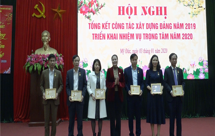 Đẩy mạnh tuyên truyền công tác chuẩn bị và tổ chức Đại hội Đảng bộ các cấp