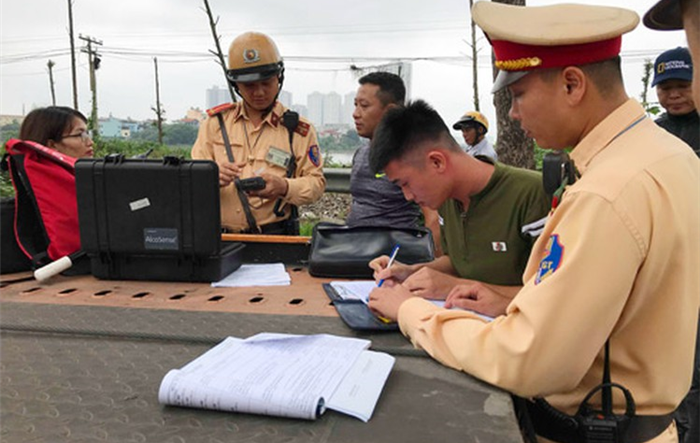 Tăng cường xử phạt các trường hợp vi phạm nồng độ cồn 