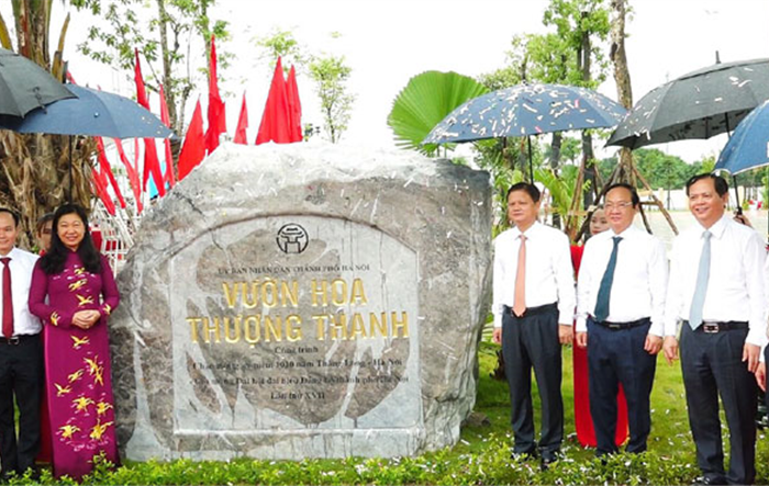 Khánh thành và gắn biển công trình chào mừng Đại hội đại biểu Đảng bộ thành phố Hà Nội lần thứ XVII