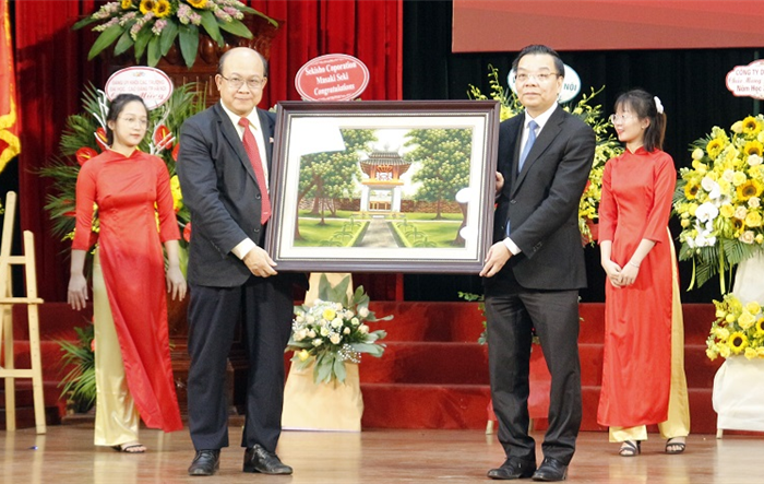 Chủ tịch UBND thành phố Hà Nội Chu Ngọc Anh dự Lễ khai giảng năm học mới của Trường Đại học Bách khoa Hà Nội