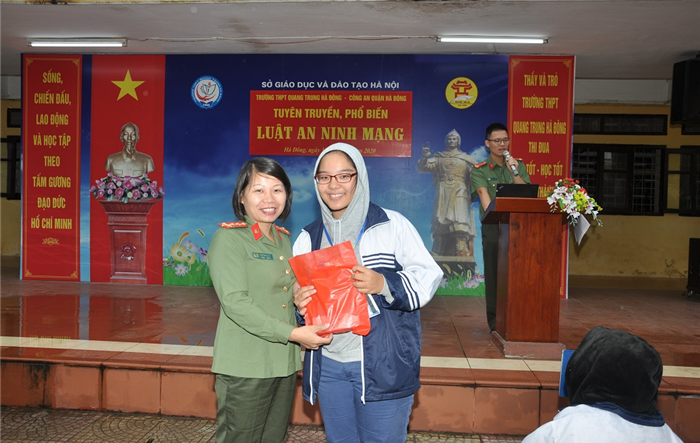 Tuyên truyền về Luật An ninh mạng cho hơn 1.000 học sinh trường THPT Quang Trung