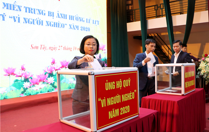 Thị xã Sơn Tây phát động ủng hộ đồng bào miền Trung và Quỹ "Vì người nghèo"