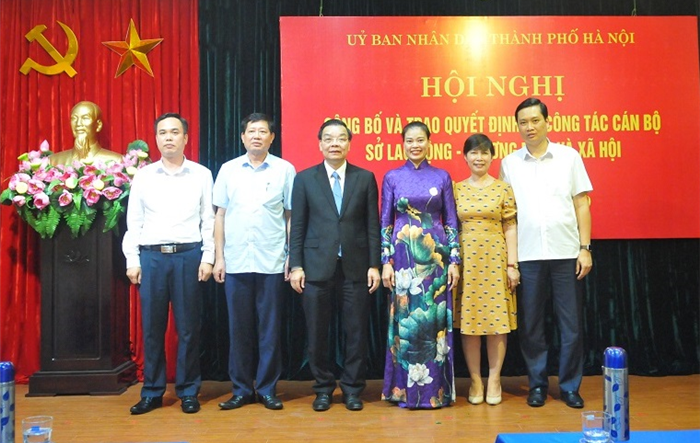 Trao Quyết định bổ nhiệm Giám đốc Sở Lao động - Thương binh và Xã hội thành phố Hà Nội