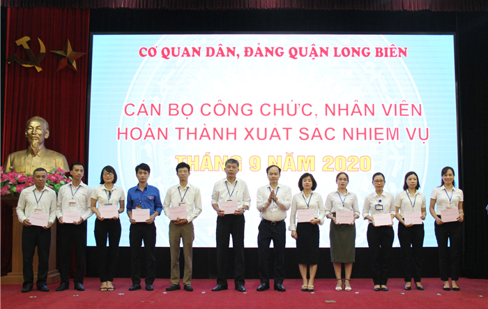 Tập trung tuyên truyền và tổ chức các hoạt động chào mừng Đại hội đại biểu thành phố Hà Nội lần thứ XVII