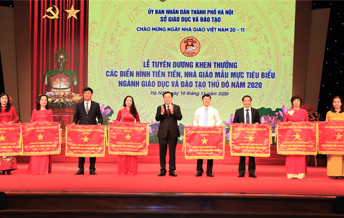 Hà Nội tuyên dương các điển hình tiên tiến ngành giáo dục năm 2020