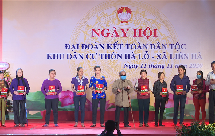 Trưởng ban Tổ chức Thành ủy dự Ngày hội Đại đoàn kết toàn dân tộc thôn Hà Lỗ