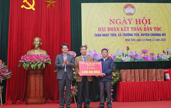 Trưởng ban Nội chính Thành ủy dự Ngày hội Đại đoàn kết toàn dân tộc tại thôn Nhật Tiến