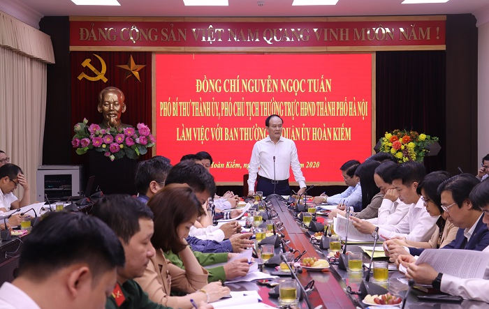 Phó Bí thư Thành ủy Nguyễn Ngọc Tuấn làm việc tại quận Hoàn Kiếm