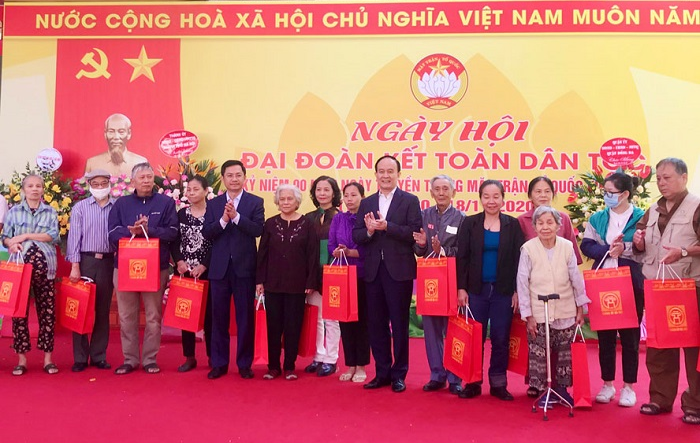 Phó Chủ tịch Thường trực Thành phố Nguyễn Ngọc Tuấn dự Ngày hội đại đoàn kết toàn dân tộc tại quận Đống Đa