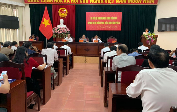 Đại biểu HĐND thành phố Hà Nội tiếp xúc cử tri thị xã Sơn Tây