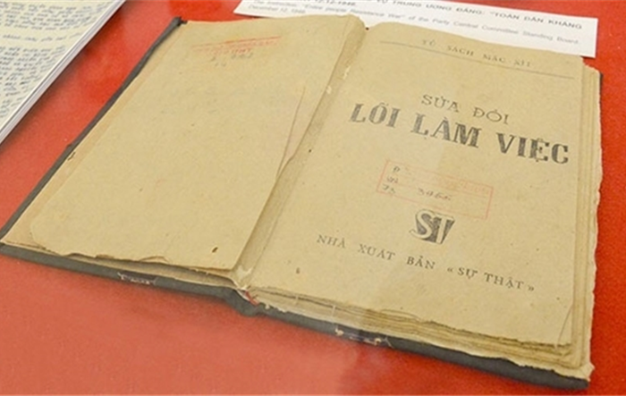 “Cáo mượn oai hùm”