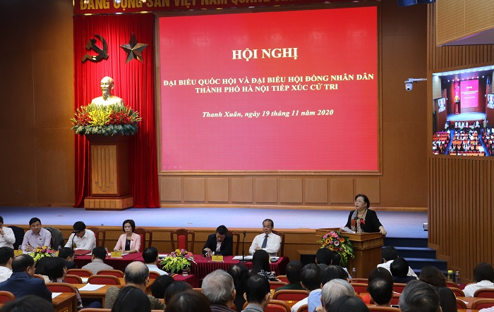 Đồng chí Nguyễn Thị Bích Ngọc tiếp xúc cử tri tại quận Thanh Xuân