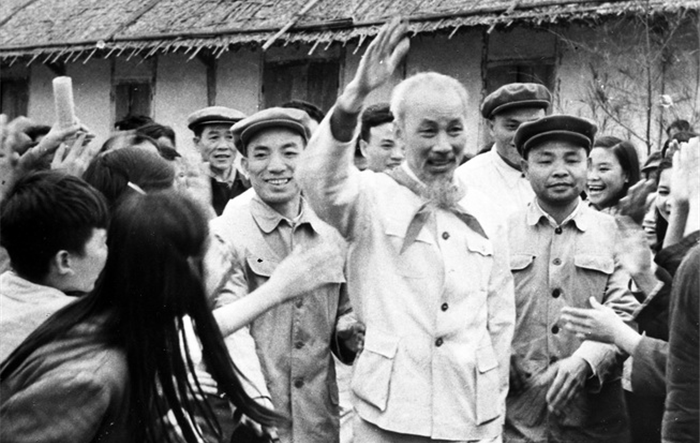 Chữa “bệnh quan liêu” của cán bộ, đảng viên theo tư tưởng Hồ Chí Minh